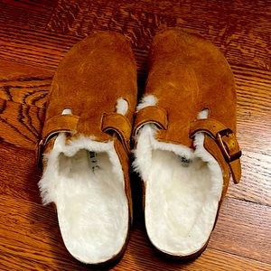 Birkenstock Boston Shearling Clog - Cognac. Women’s 8